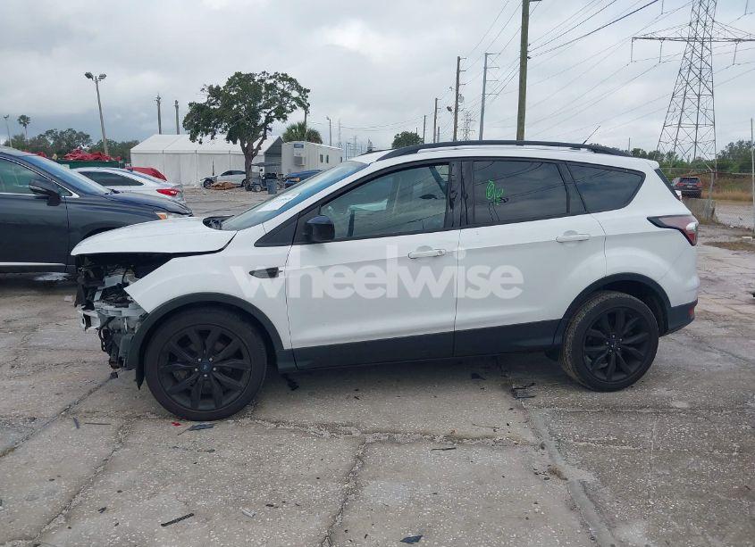 Photo 15 of 2017 Ford Escape SE (VIN 1FMCU0GD3HUC62489)