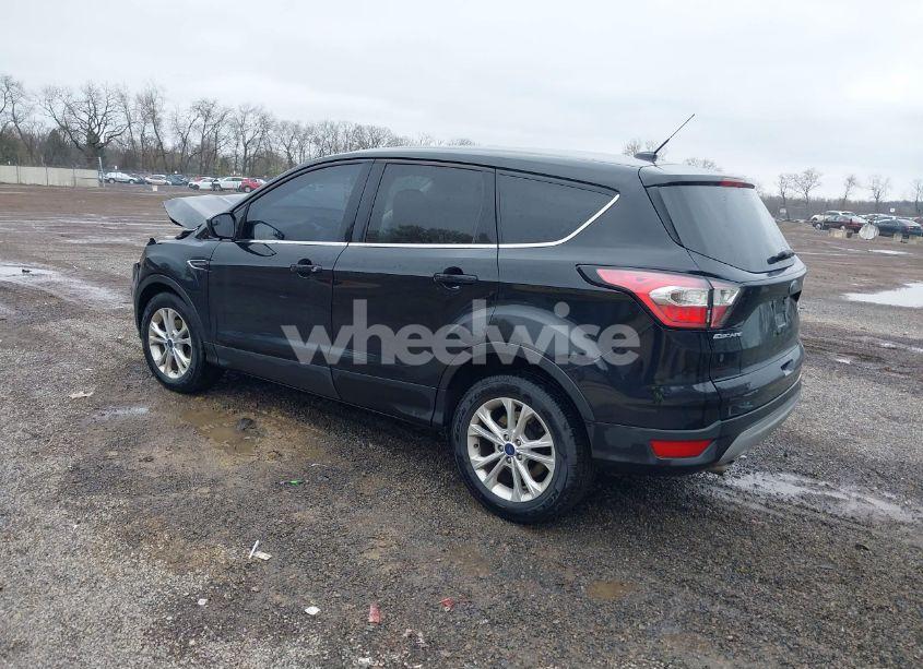 Photo 3 of 2017 Ford Escape SE (VIN 1FMCU0GD3HUC86839)