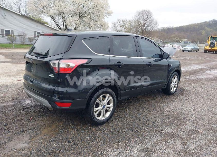 Photo 4 of 2017 Ford Escape SE (VIN 1FMCU0GD3HUC86839)