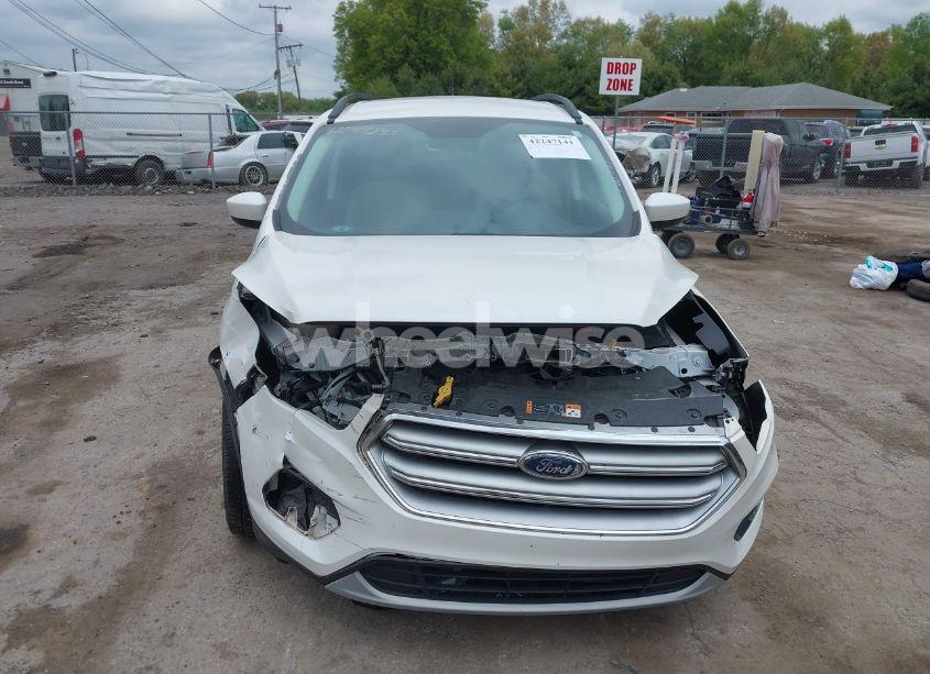 Photo 13 of 2017 Ford Escape SE (VIN 1FMCU0GD3HUD15367)