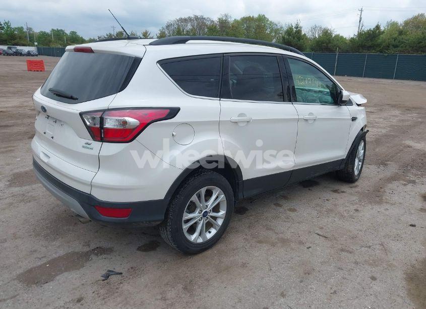 Photo 4 of 2017 Ford Escape SE (VIN 1FMCU0GD3HUD15367)