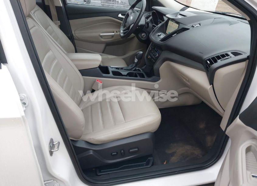 Photo 5 of 2017 Ford Escape SE (VIN 1FMCU0GD3HUD27325)