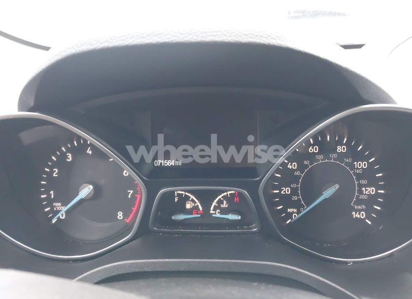 Photo 7 of 2017 Ford Escape SE (VIN 1FMCU0GD3HUD27325)