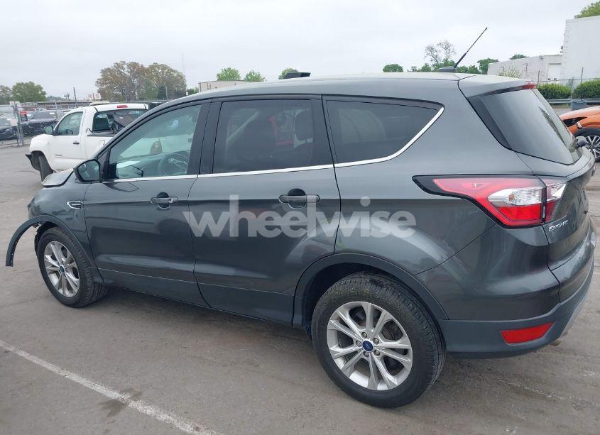 Photo 15 of 2017 Ford Escape SE (VIN 1FMCU0GD3HUD74466)