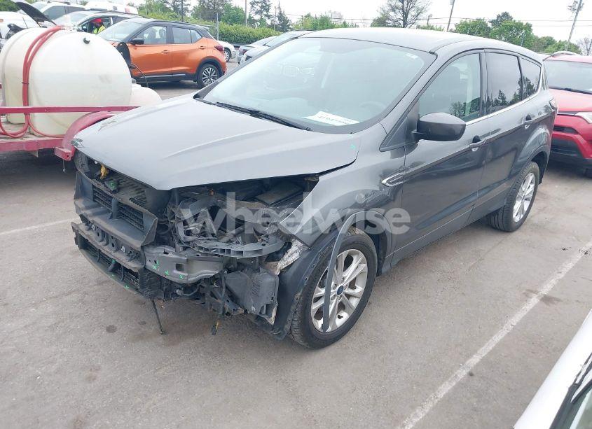 Photo 2 of 2017 Ford Escape SE (VIN 1FMCU0GD3HUD74466)