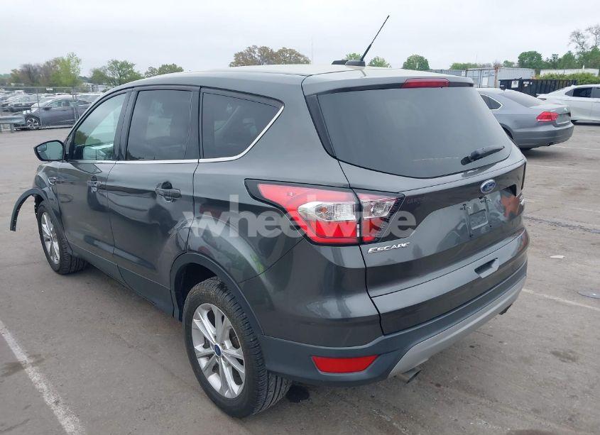 Photo 3 of 2017 Ford Escape SE (VIN 1FMCU0GD3HUD74466)