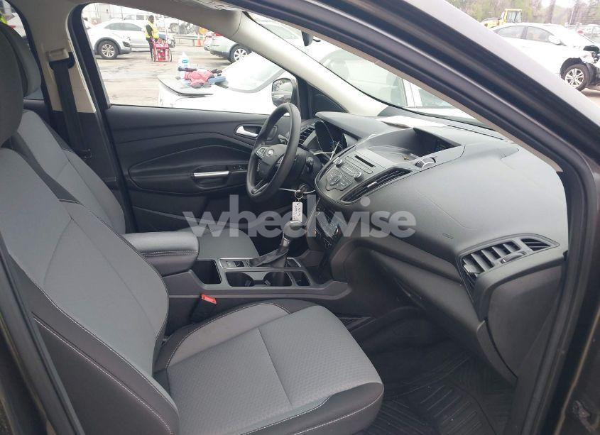 Photo 5 of 2017 Ford Escape SE (VIN 1FMCU0GD3HUD74466)