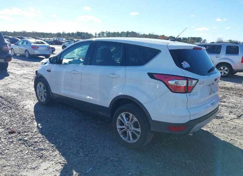 Photo 3 of 2017 Ford Escape SE (VIN 1FMCU0GD3HUD91266)