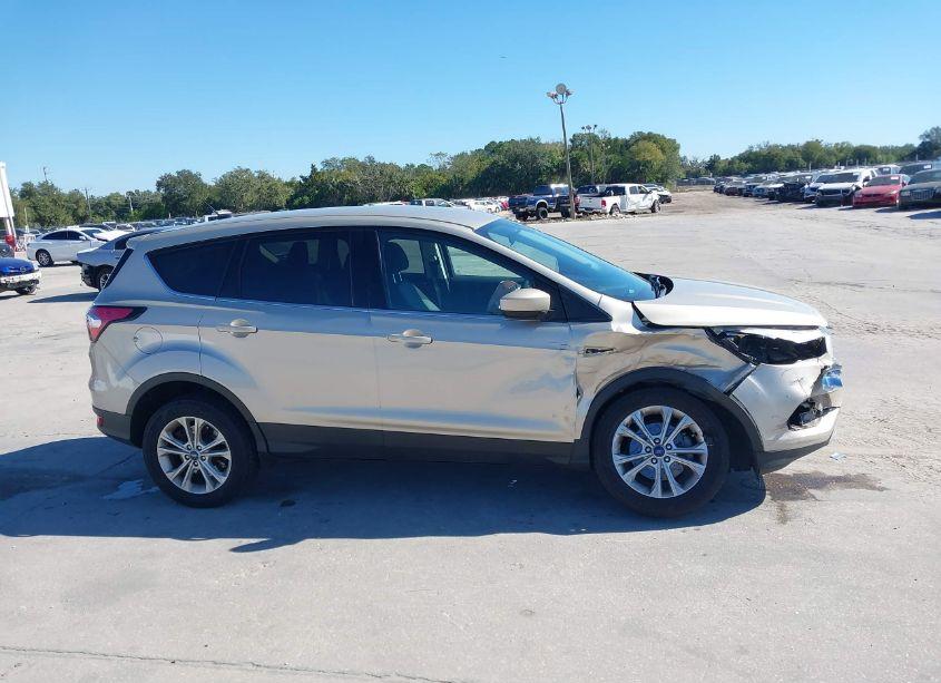 Photo 13 of 2017 Ford Escape SE (VIN 1FMCU0GD3HUD91901)