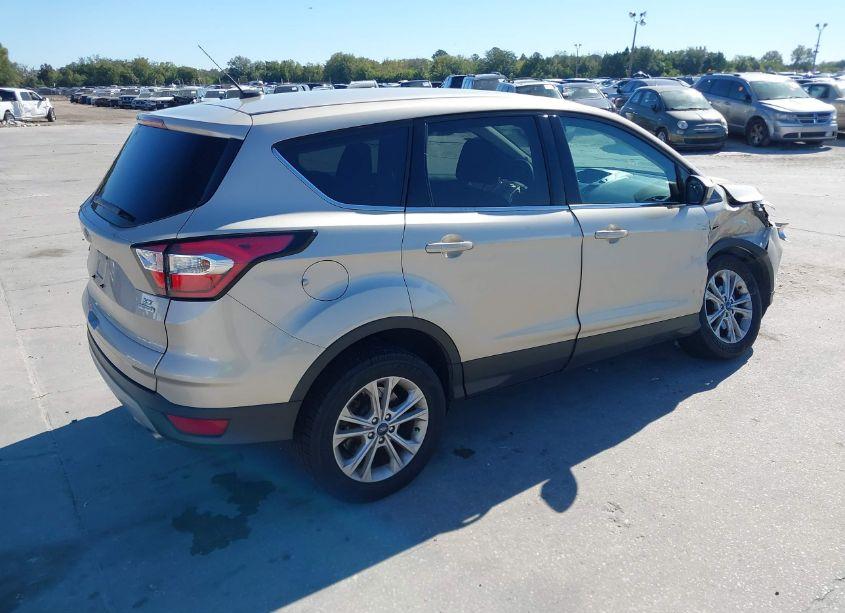 Photo 4 of 2017 Ford Escape SE (VIN 1FMCU0GD3HUD91901)