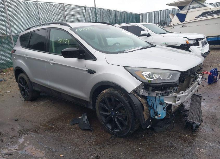 2017 Ford Escape SE (VIN 1FMCU0GD3HUE05361) main photo