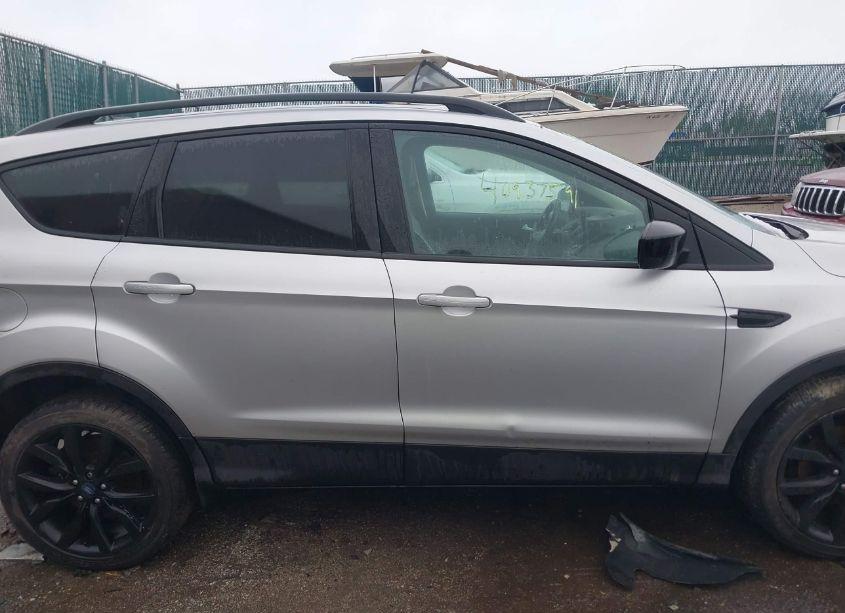 Photo 14 of 2017 Ford Escape SE (VIN 1FMCU0GD3HUE05361)