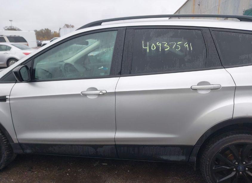 Photo 15 of 2017 Ford Escape SE (VIN 1FMCU0GD3HUE05361)