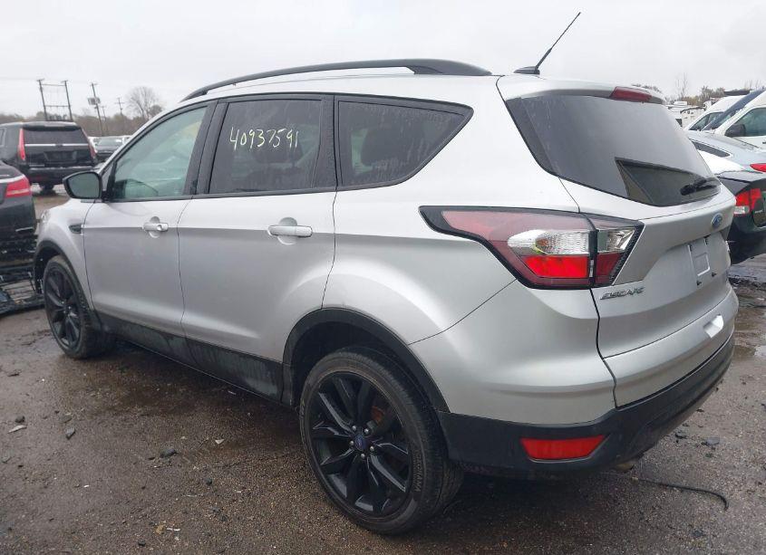 Photo 3 of 2017 Ford Escape SE (VIN 1FMCU0GD3HUE05361)