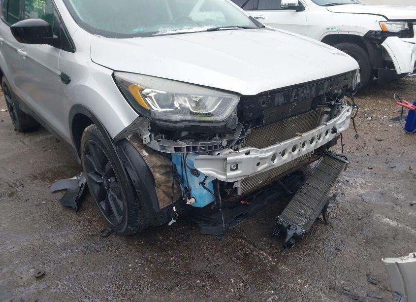 Photo 6 of 2017 Ford Escape SE (VIN 1FMCU0GD3HUE05361)