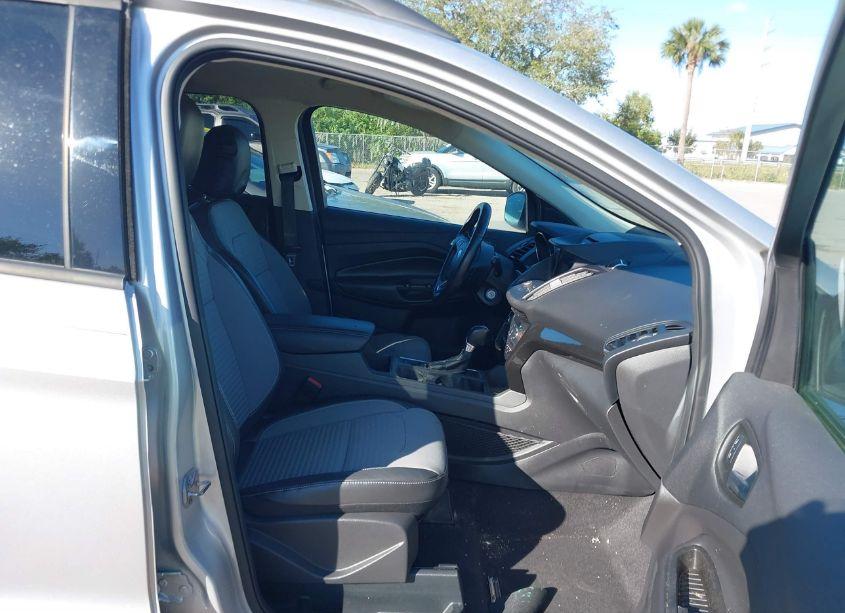 Photo 5 of 2017 Ford Escape SE (VIN 1FMCU0GD3HUE64782)