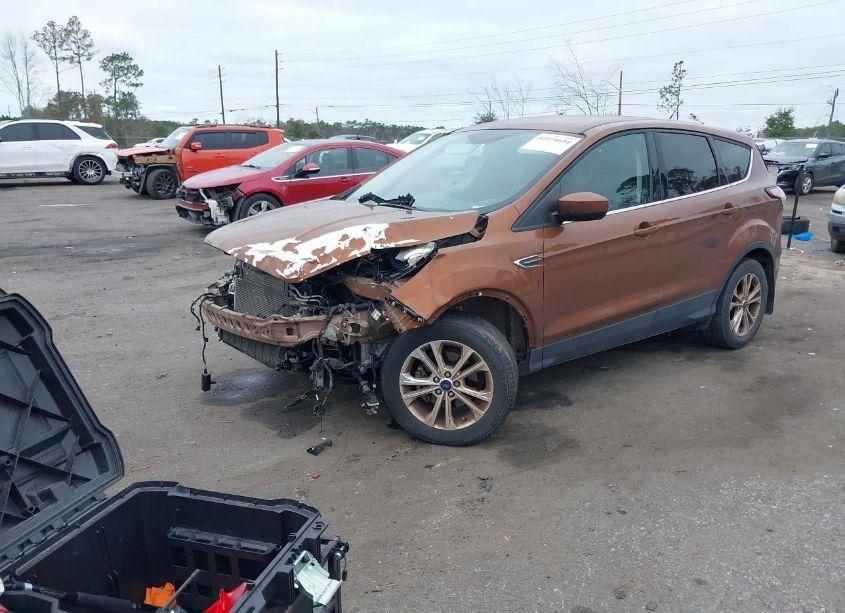 Photo 2 of 2017 Ford Escape SE (VIN 1FMCU0GD3HUE65107)