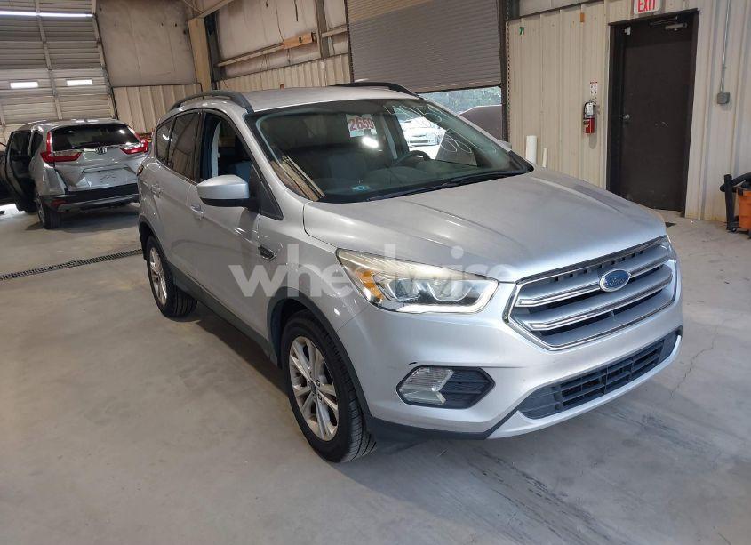 2017 Ford Escape SE (VIN 1FMCU0GD3HUE84496) main photo