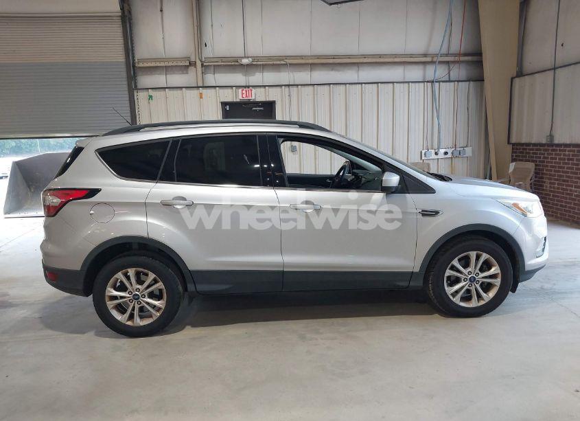 Photo 13 of 2017 Ford Escape SE (VIN 1FMCU0GD3HUE84496)