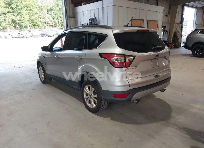 Photo 3 of 2017 Ford Escape SE (VIN 1FMCU0GD3HUE84496)