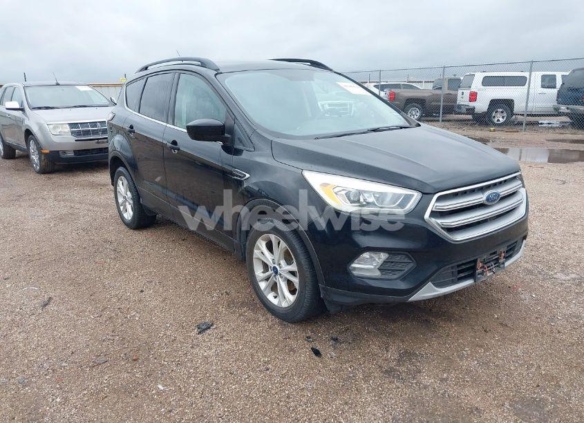 2017 Ford Escape SE (VIN 1FMCU0GD3HUF06237) main photo