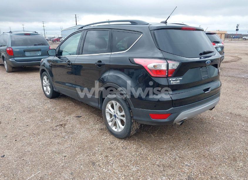 Photo 3 of 2017 Ford Escape SE (VIN 1FMCU0GD3HUF06237)