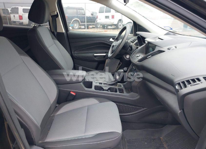 Photo 5 of 2017 Ford Escape SE (VIN 1FMCU0GD3HUF06237)