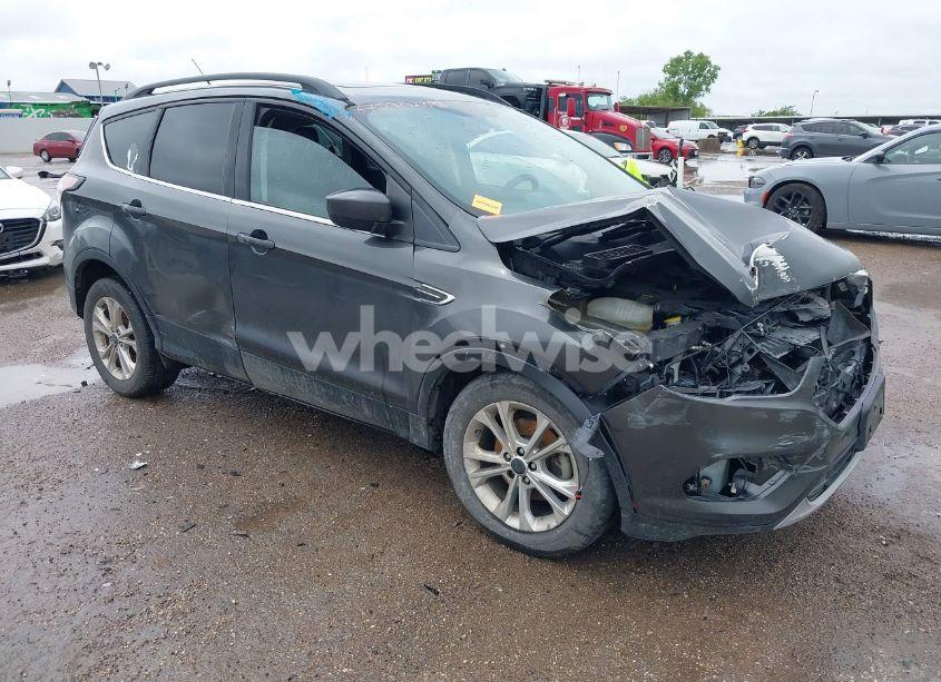 2018 Ford Escape SE (VIN 1FMCU0GD3JUA12515) main photo