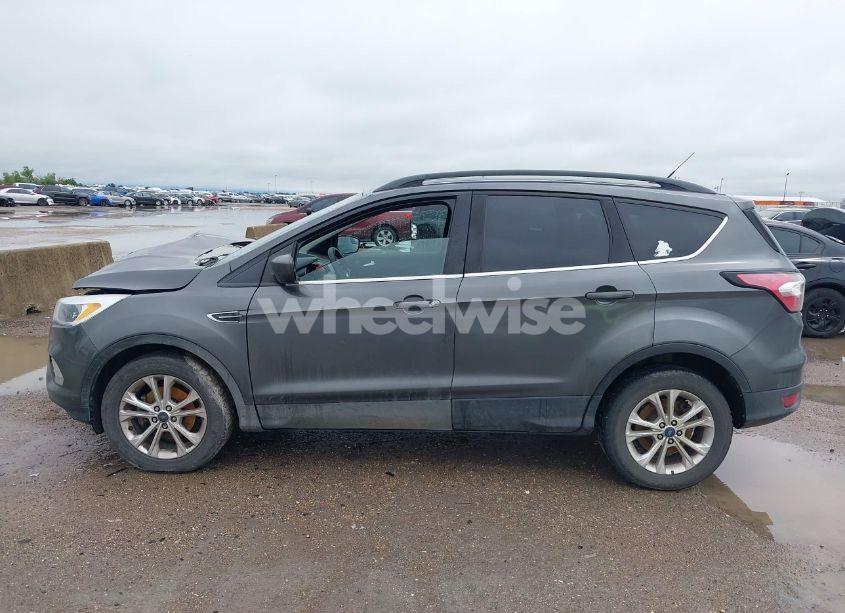 Photo 13 of 2018 Ford Escape SE (VIN 1FMCU0GD3JUA12515)