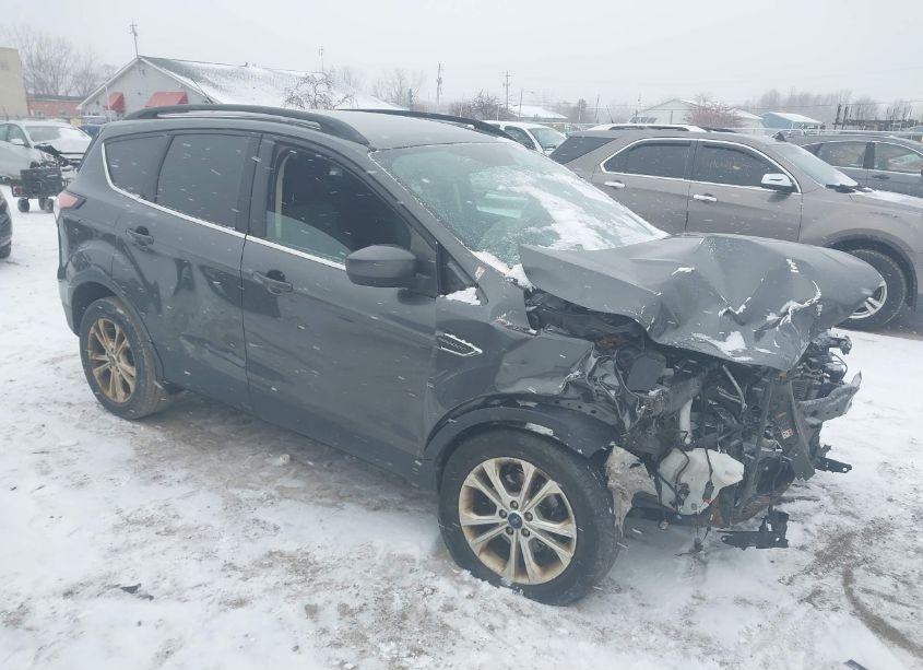 2018 Ford Escape SE (VIN 1FMCU0GD3JUA43540) main photo