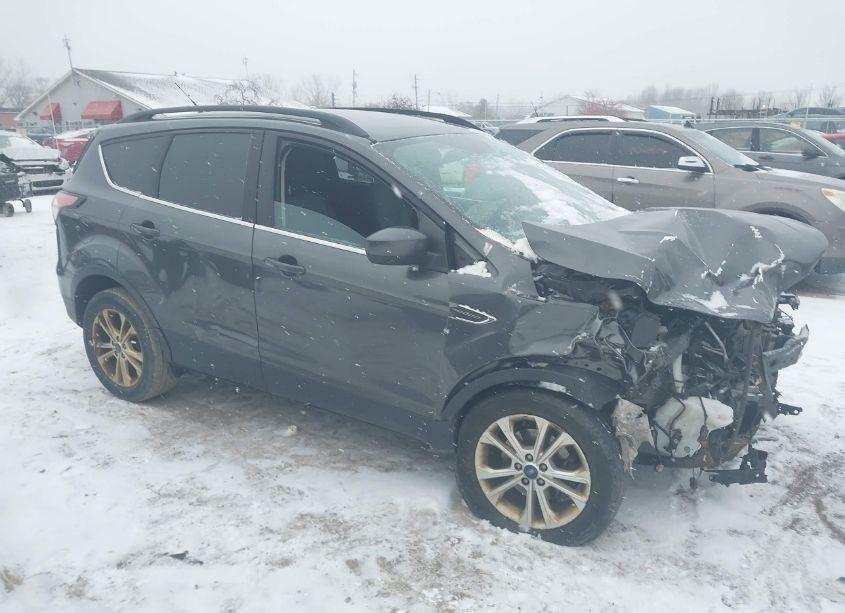 Photo 14 of 2018 Ford Escape SE (VIN 1FMCU0GD3JUA43540)