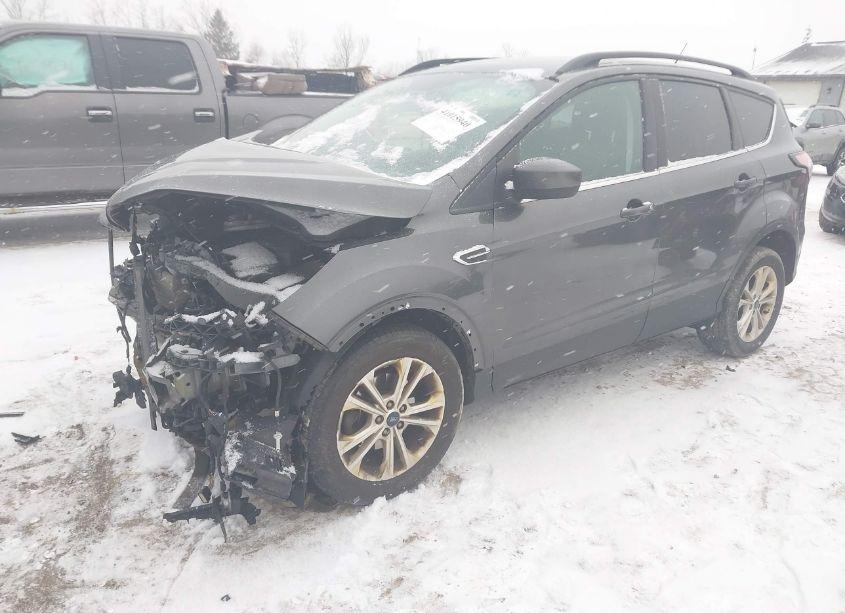 Photo 2 of 2018 Ford Escape SE (VIN 1FMCU0GD3JUA43540)
