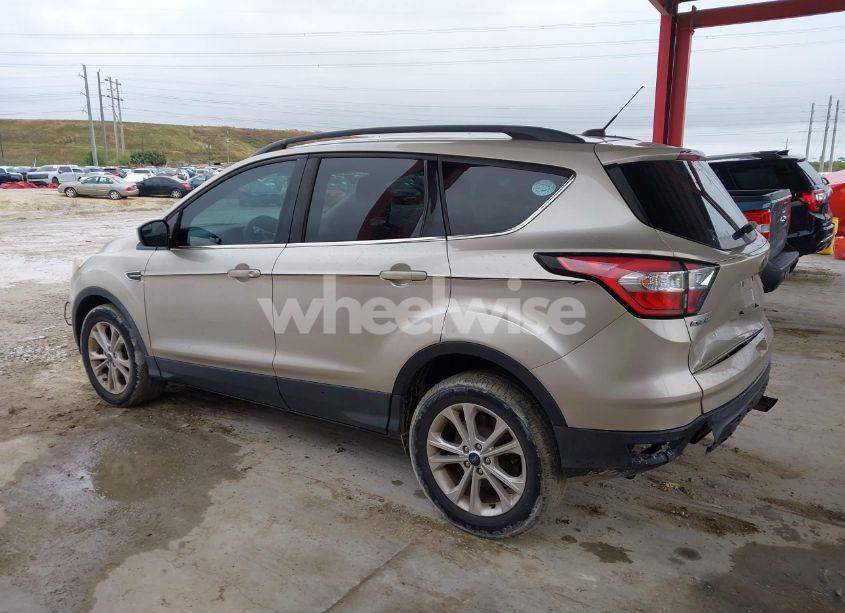 Photo 14 of 2018 Ford Escape SE (VIN 1FMCU0GD3JUA79633)