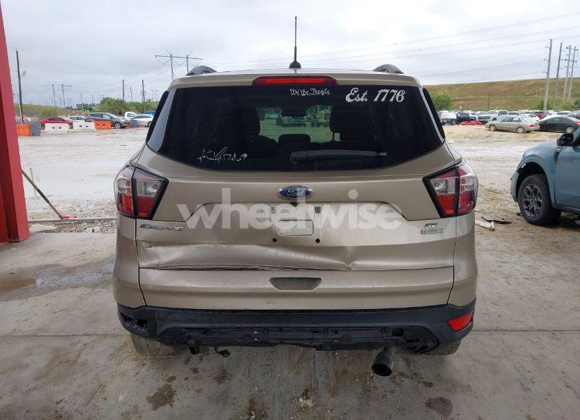 Photo 16 of 2018 Ford Escape SE (VIN 1FMCU0GD3JUA79633)