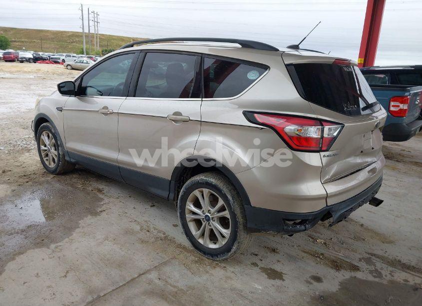 Photo 3 of 2018 Ford Escape SE (VIN 1FMCU0GD3JUA79633)