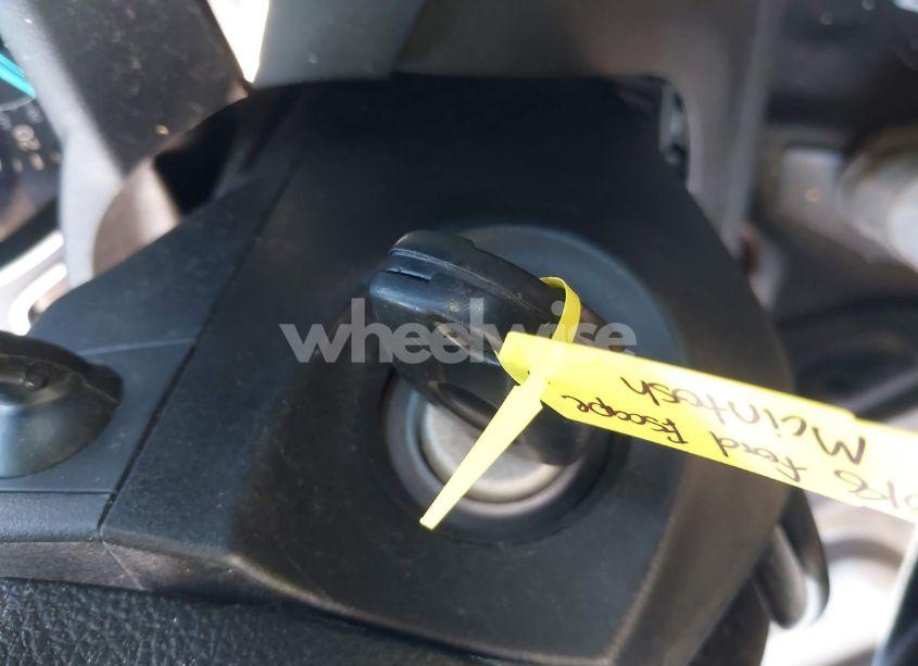 Photo 11 of 2018 Ford Escape SE (VIN 1FMCU0GD3JUB15708)