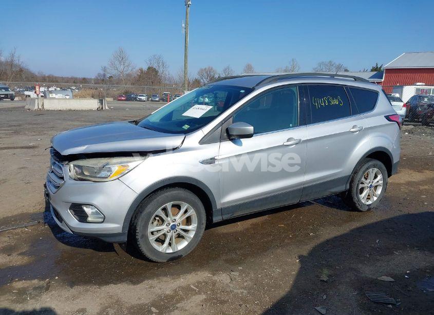 Photo 14 of 2018 Ford Escape SE (VIN 1FMCU0GD3JUB15708)