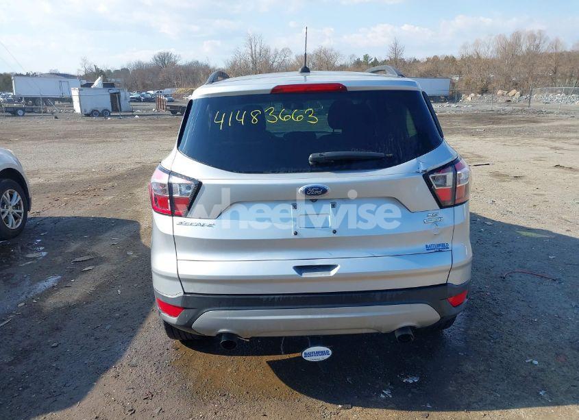 Photo 16 of 2018 Ford Escape SE (VIN 1FMCU0GD3JUB15708)