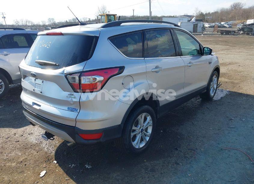 Photo 4 of 2018 Ford Escape SE (VIN 1FMCU0GD3JUB15708)