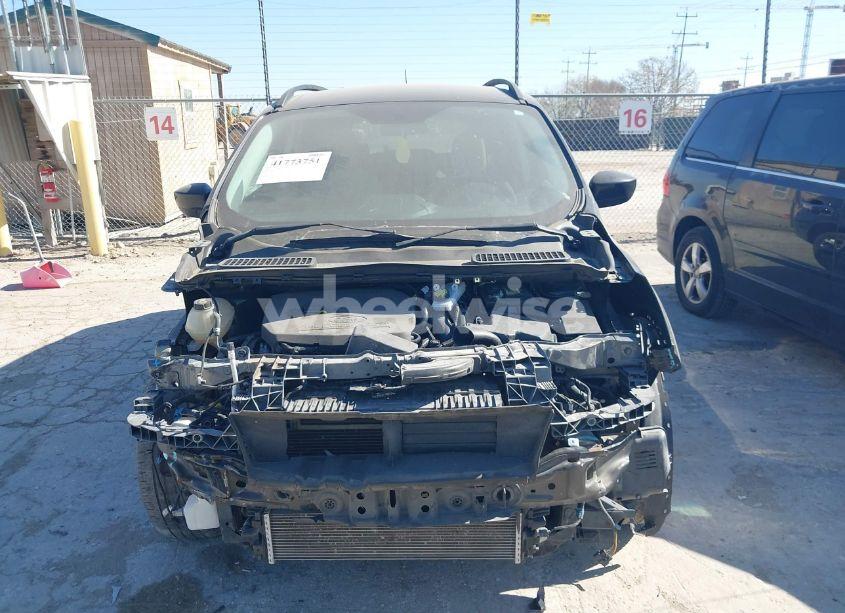 Photo 12 of 2018 Ford Escape SE (VIN 1FMCU0GD3JUB31620)