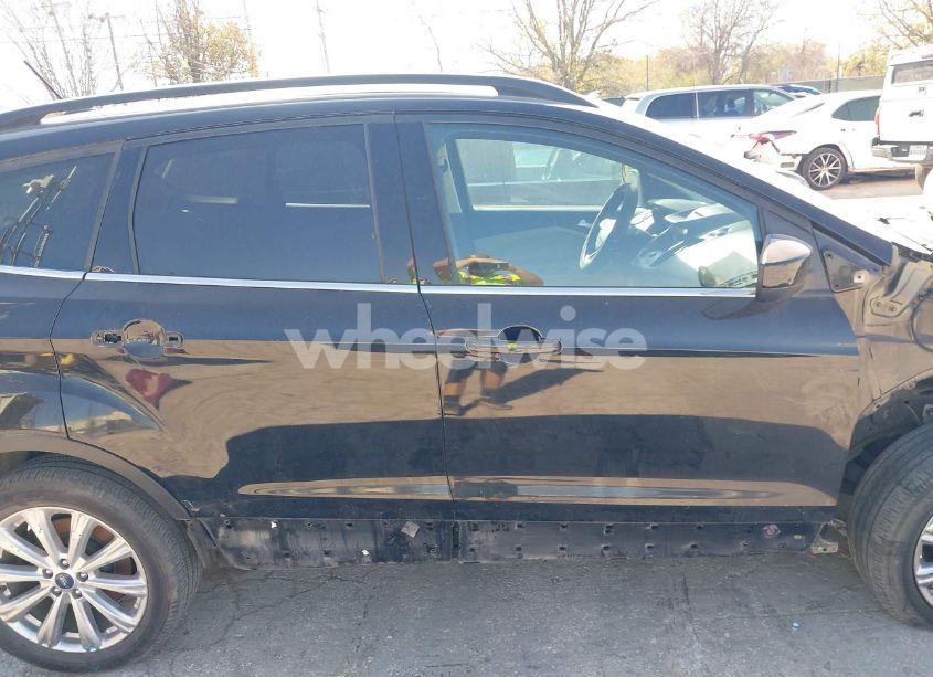 Photo 13 of 2018 Ford Escape SE (VIN 1FMCU0GD3JUB31620)