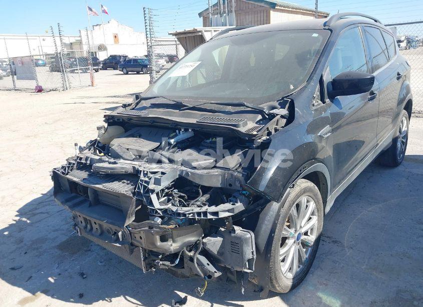 Photo 6 of 2018 Ford Escape SE (VIN 1FMCU0GD3JUB31620)