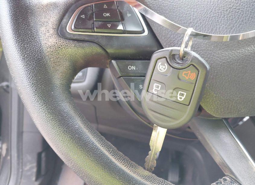 Photo 11 of 2018 Ford Escape SE (VIN 1FMCU0GD3JUC18823)