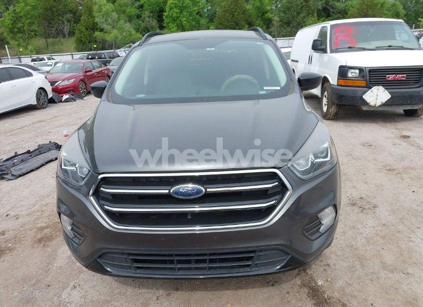 Photo 13 of 2018 Ford Escape SE (VIN 1FMCU0GD3JUC18823)