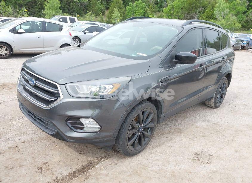 Photo 2 of 2018 Ford Escape SE (VIN 1FMCU0GD3JUC18823)