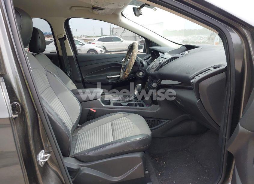 Photo 5 of 2018 Ford Escape SE (VIN 1FMCU0GD3JUC18823)