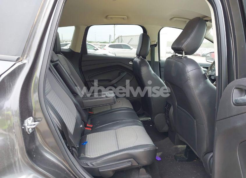 Photo 8 of 2018 Ford Escape SE (VIN 1FMCU0GD3JUC18823)