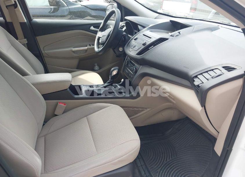 Photo 5 of 2018 Ford Escape SE (VIN 1FMCU0GD3JUC27392)