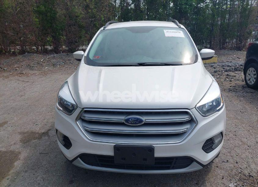 Photo 6 of 2018 Ford Escape SE (VIN 1FMCU0GD3JUC27392)