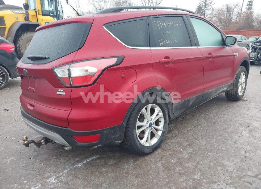 Photo 4 of 2018 Ford Escape SE (VIN 1FMCU0GD3JUC28526)